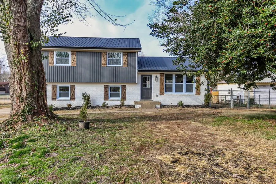 115 James Dr, Clarksville, TN 37042 - Image #2