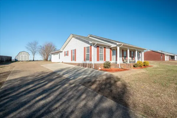 617 2nd Ave S, Loretto, TN 38469