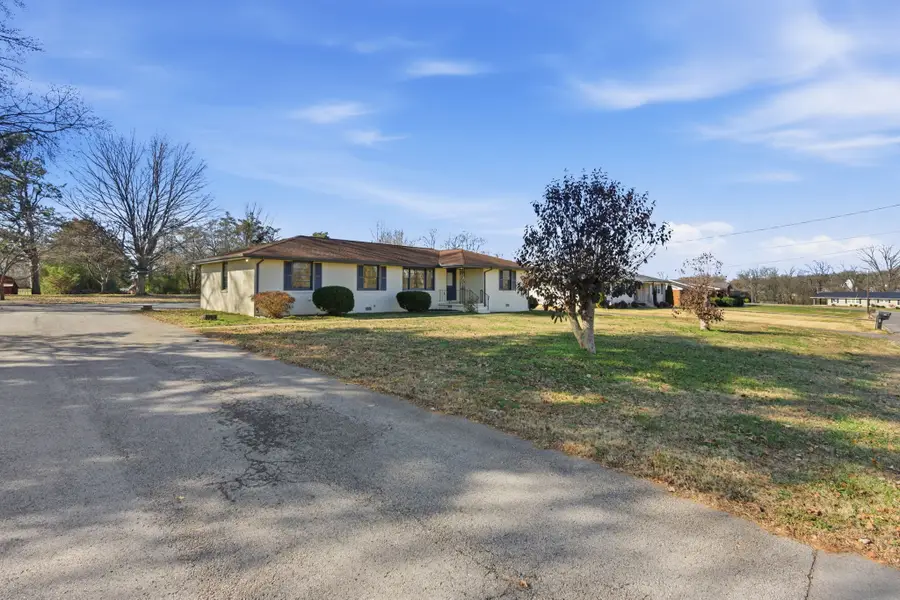 302 Dow Dr, Shelbyville, TN 37160 - Image #3