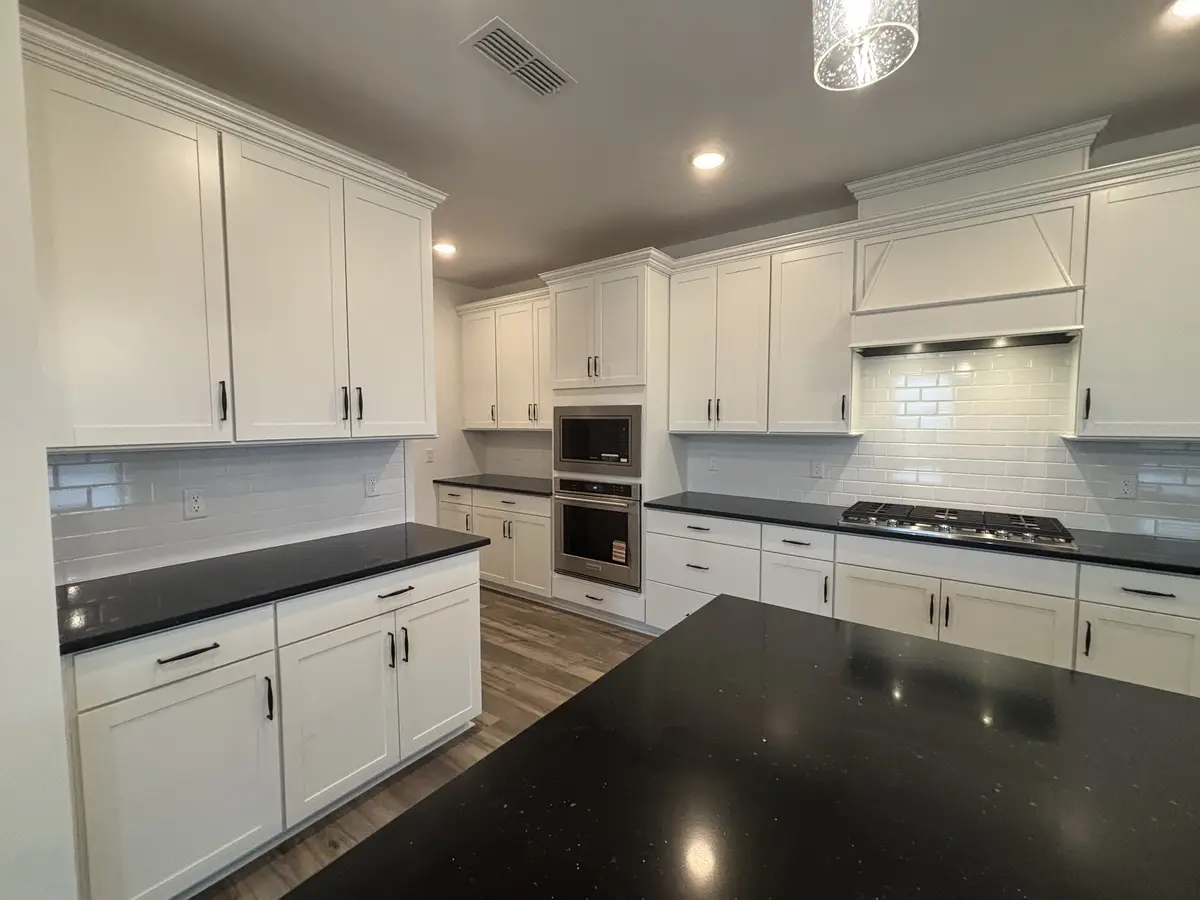 21 Pinnacles Ln, Lebanon, TN 37090 - Image #1