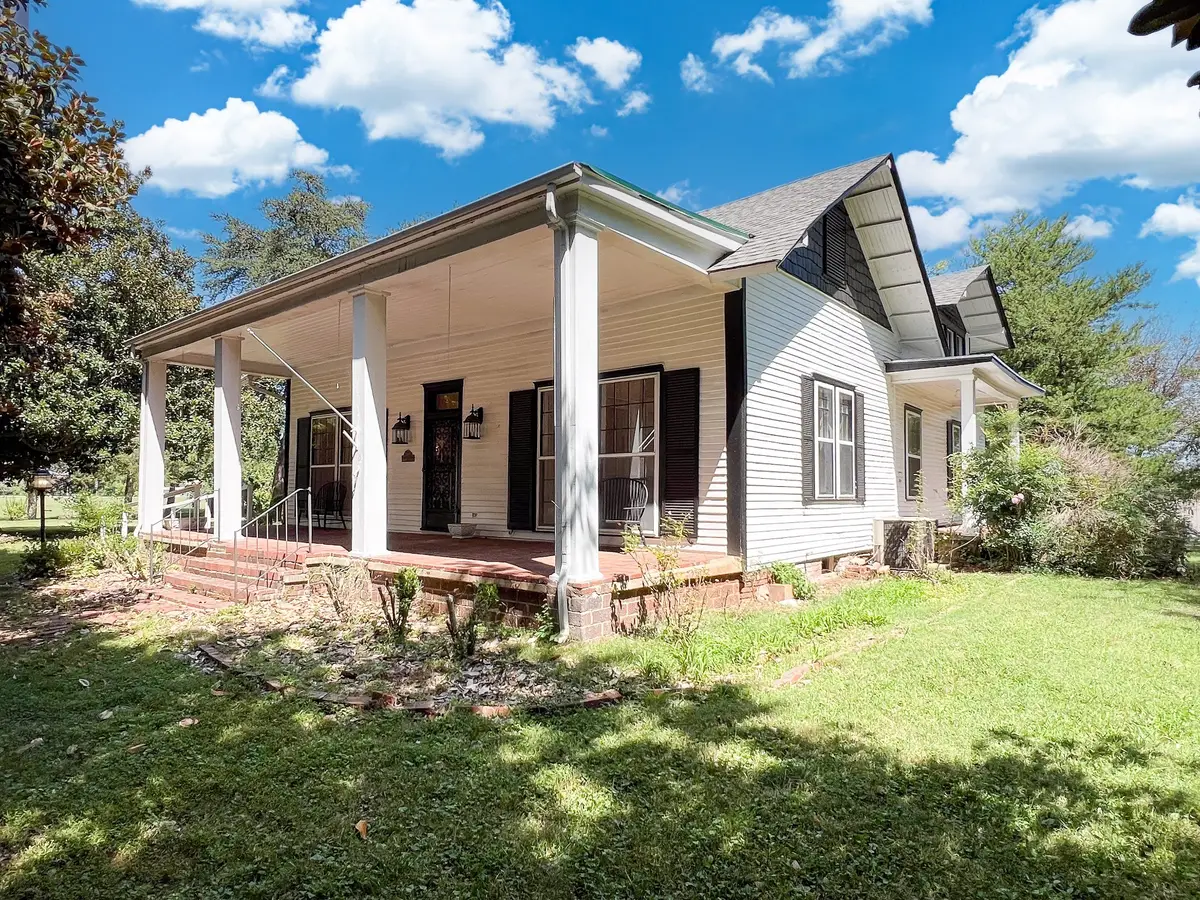 219 Old Mill Rd, Winchester, TN 37398 - Image #1