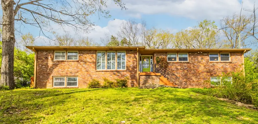 6524 Brownlee Dr, Nashville, TN 37205 - Image #3