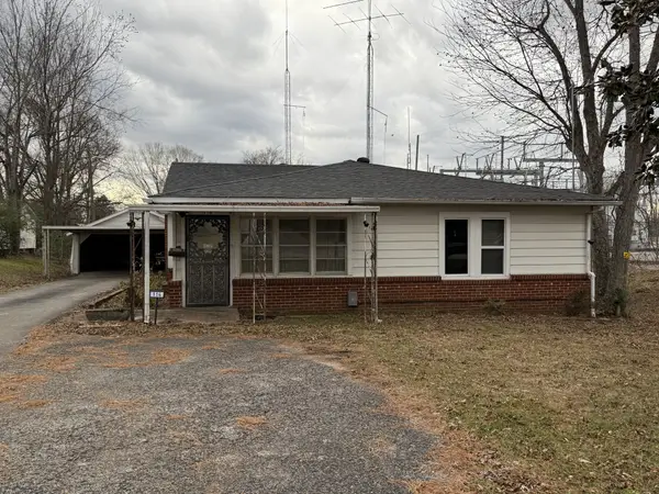114 Florida Ave S, Parsons, TN 38363