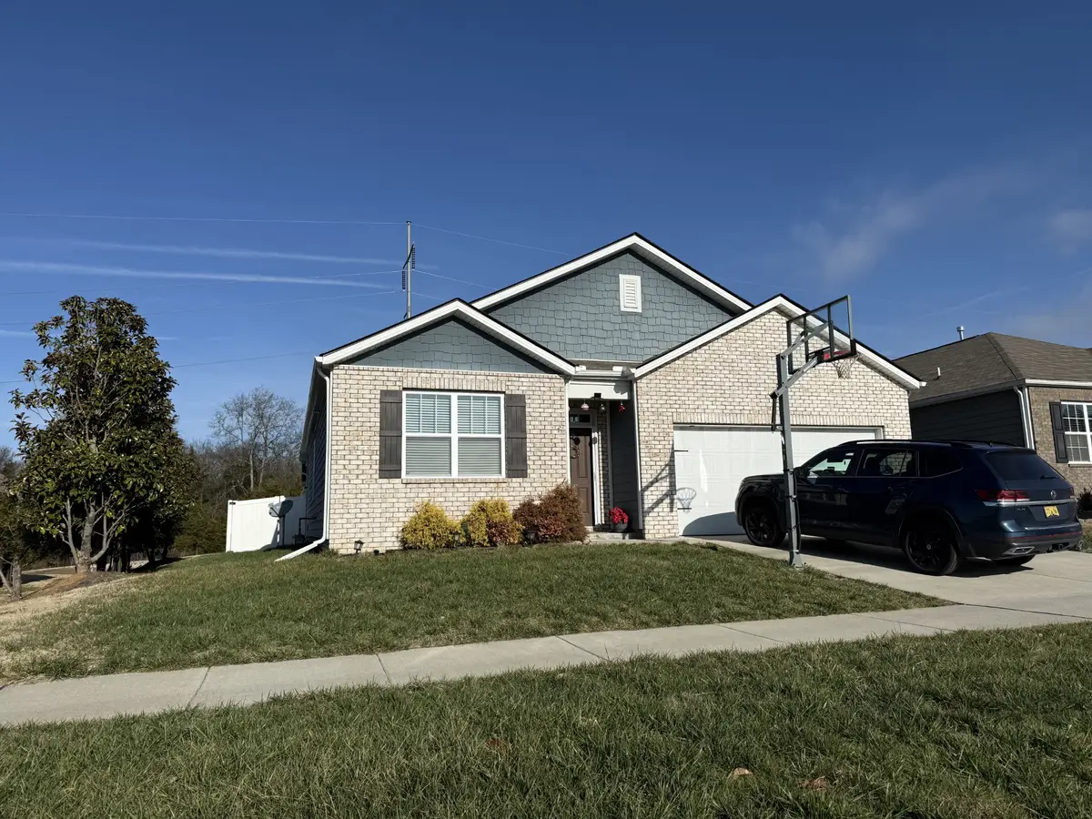 5035 Hunters Village Dr, Lebanon, TN 37087 - Image #1