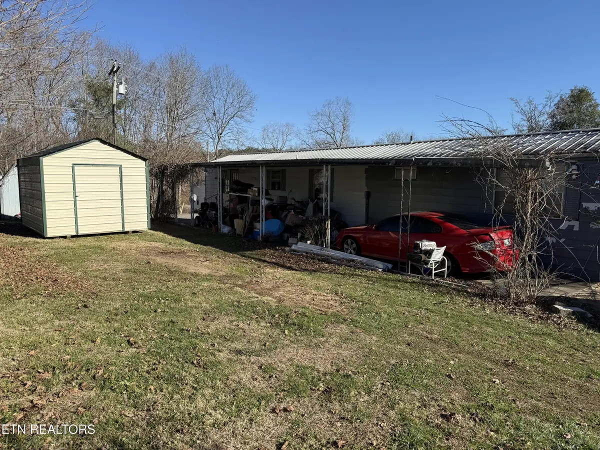 9253 Cherokee Tr, Crossville, TN 38572 - Image #1