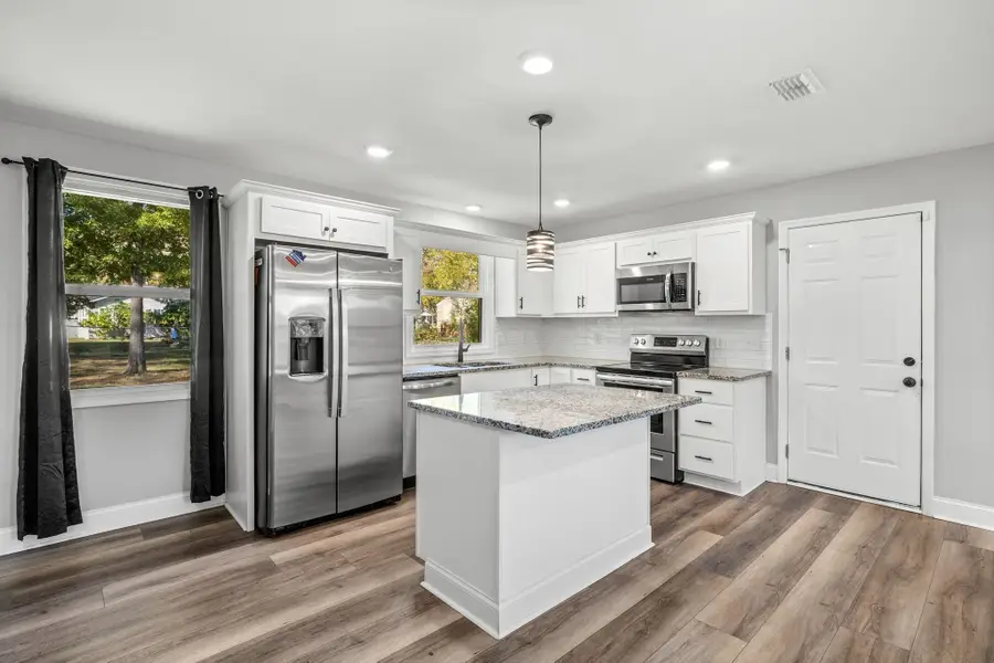 212 Westside Dr, Tullahoma, TN 37388 - Image #2