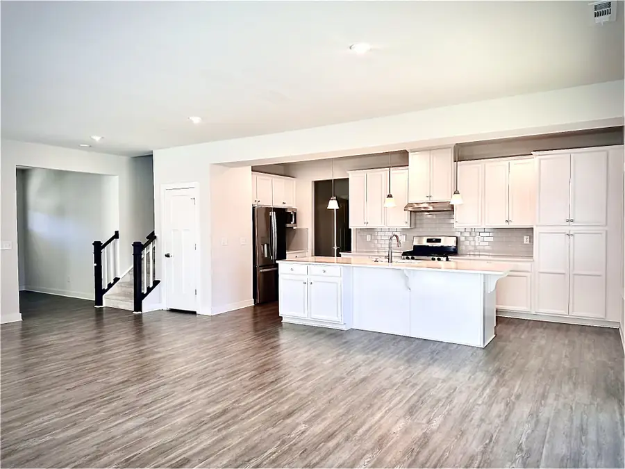 631 Wassil Dr, Gallatin, TN 37066 - Image #2