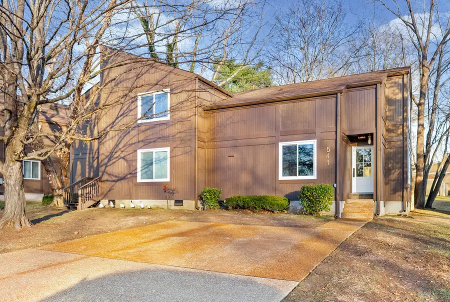 541 Doral Country Dr, Nashville, TN 37221 - Image #2