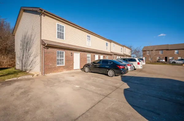 525 Patriot Park Ct, Clarksville, TN 37042