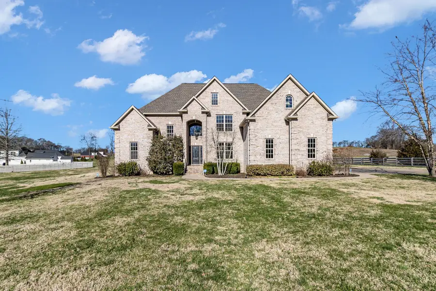 423 Carters Creek Pike, Columbia, TN 38401 - Image #2