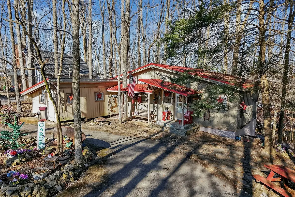 605 Holiday Haven Dr, Smithville, TN 37166 - Image #1