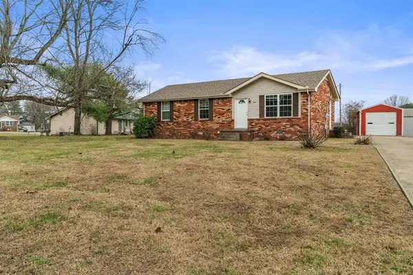 1504 Orleans Ct E, Gallatin, TN 37066