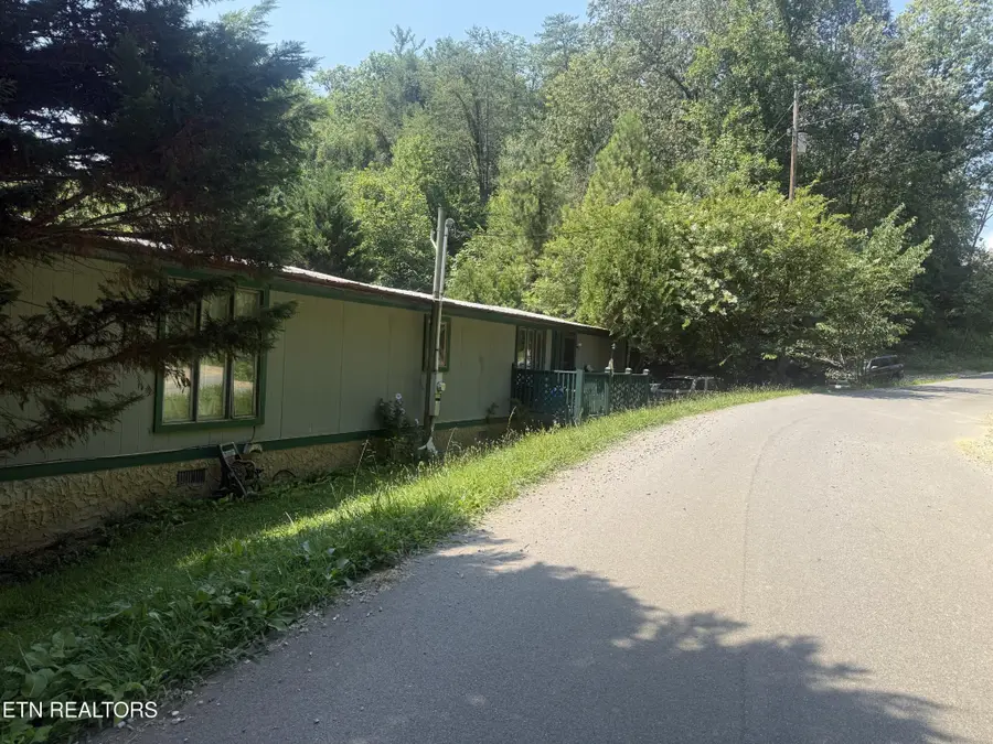 4040 Camp Hollow Rd, Sevierville, TN 37876 - #3