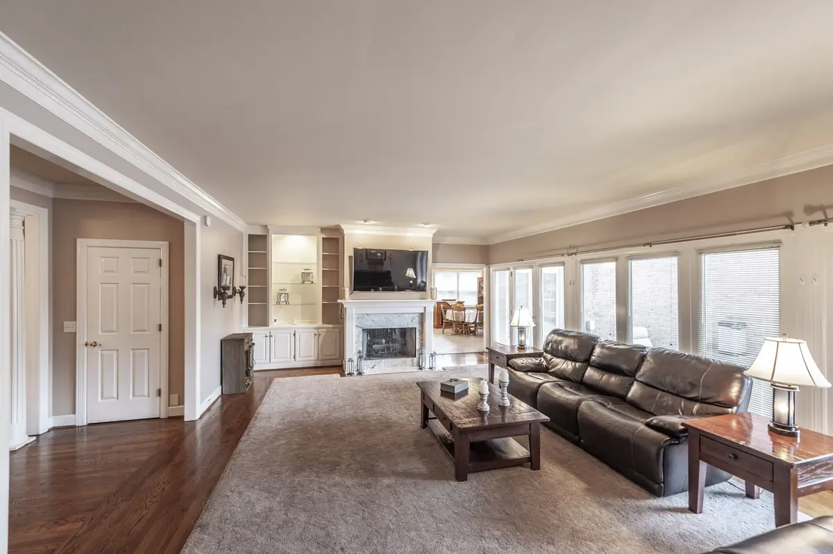 135 N Country Club Dr, Hendersonville, TN 37075 - Image #1