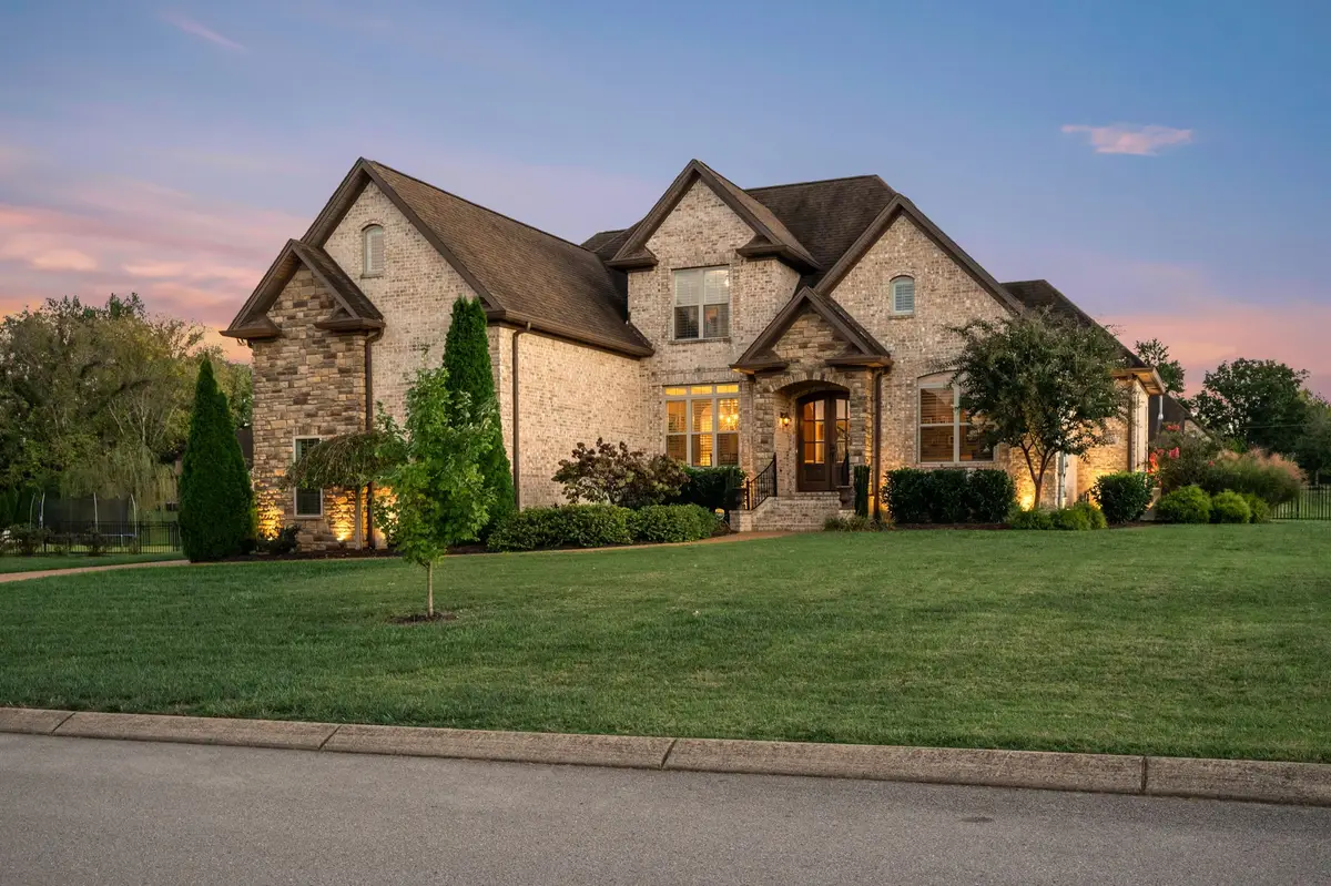 213 Laycrest Dr, Mount Juliet, TN 37122 - Image #1