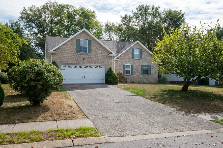 425 Remington Ave, Gallatin, TN 37066 - Image #2