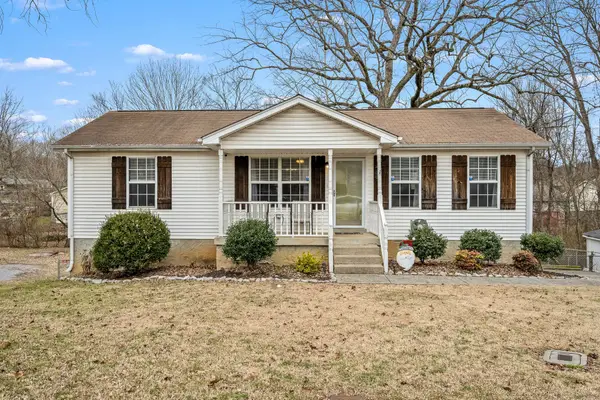 108 Hampton Dr, La Vergne, TN 37086