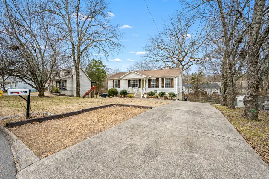 108 Hampton Dr, La Vergne, TN 37086 - Image #2