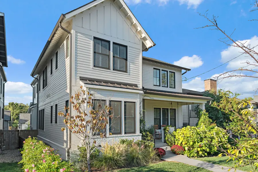 916 Acklen Ave, Nashville, TN 37203 - Image #2