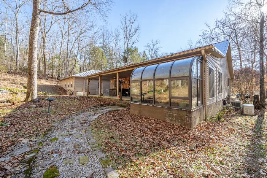 1934 Hog Creek Rd, Waynesboro, TN 38485 - Image #3