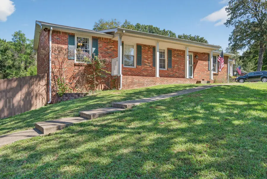 625 Paddy Run Rd, Clarksville, TN 37042 - #2