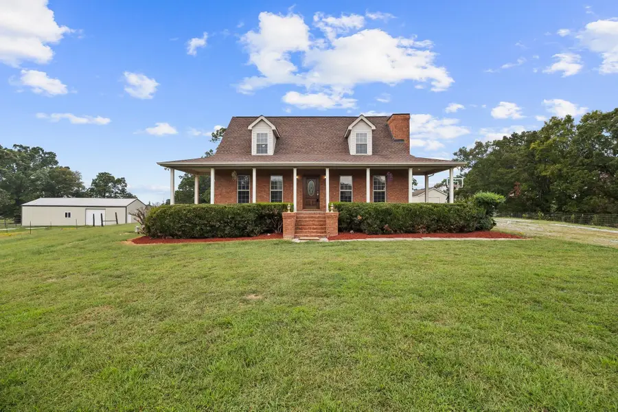 8590 Poplar Grove Rd, Mc Ewen, TN 37101 - #2