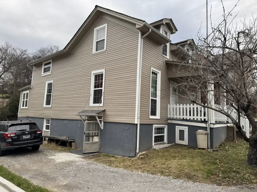 416 S 2nd St, Clarksville, TN 37040 - Image #2