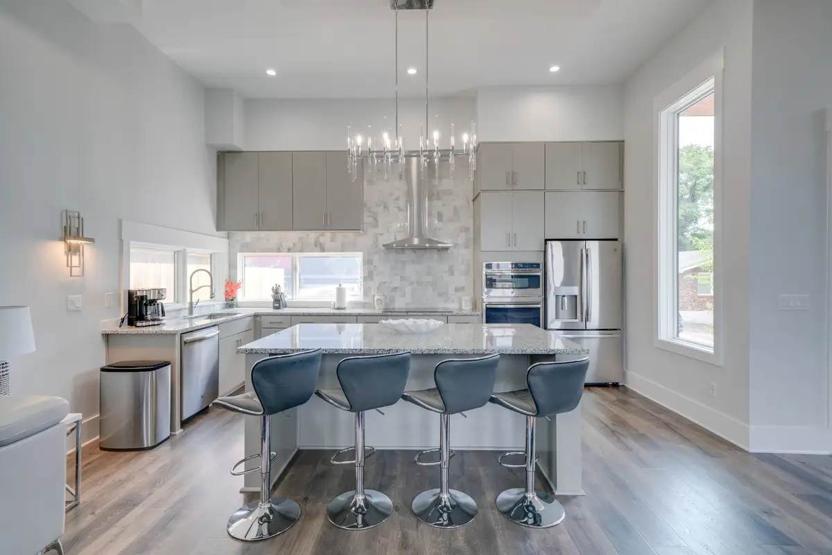 1015B Summit Ave, Nashville, TN 37203 - Image #1