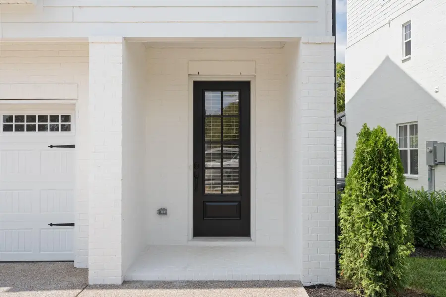 329 Old Shackle Island Rd, Hendersonville, TN 37075 - Image #2