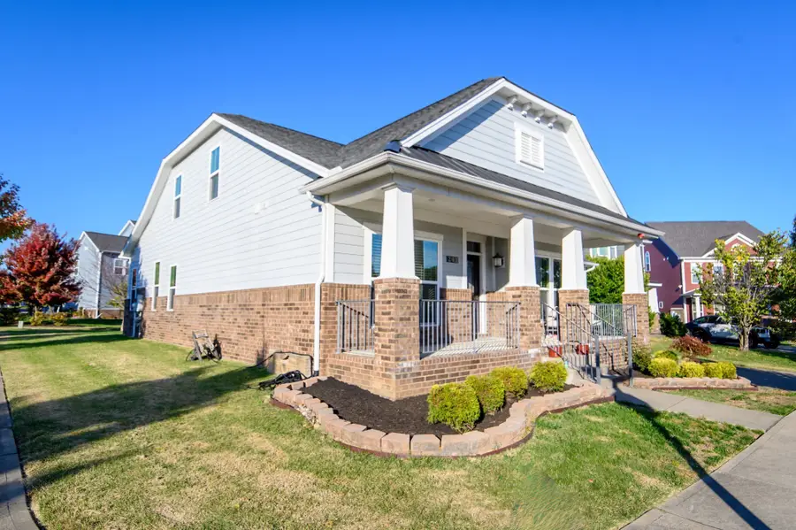 201 Cooper Ledge Cir, Franklin, TN 37064 - Image #3