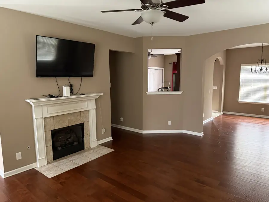 100 Abbey Ln, White House, TN 37188 - Image #2