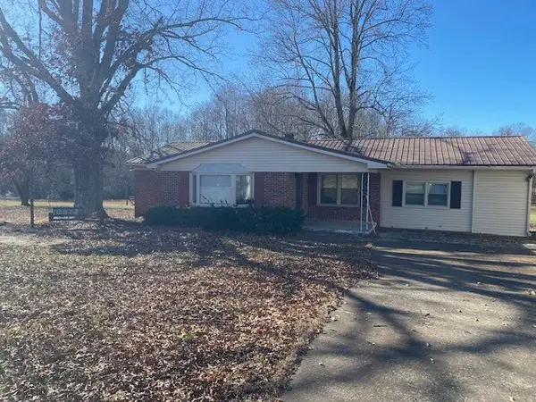 176 Old Quick Rd, Fayetteville, TN 37334