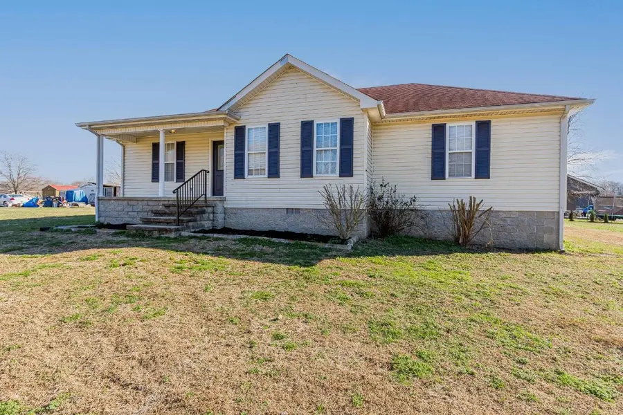 129 Buck Ln, Lafayette, TN 37083 - Image #2