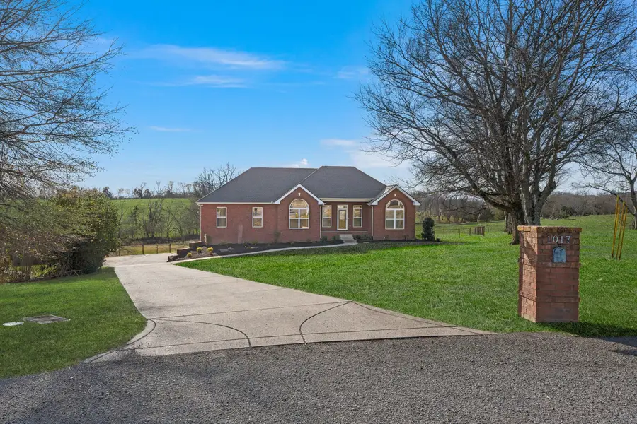 1017 Cabriolet Ct, Gallatin, TN 37066 - Image #2