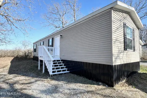 222 Braddock St, Crossville, TN 38571