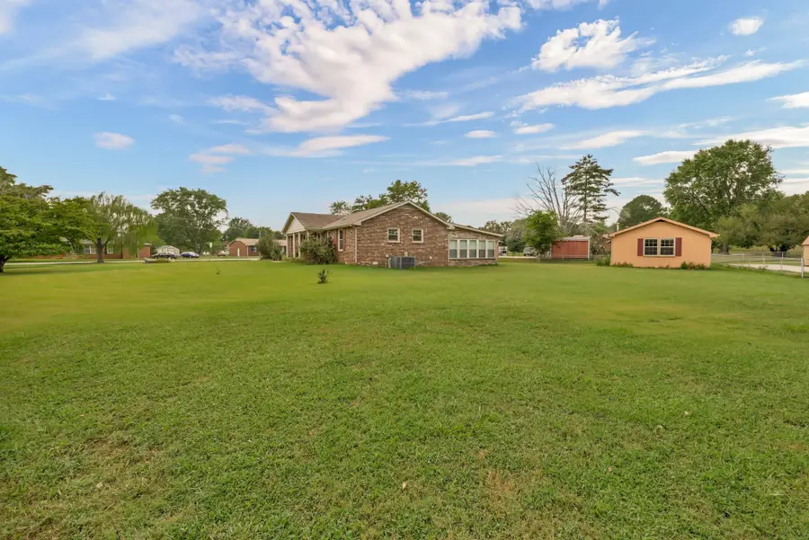 1882 Old Trenton Rd, Clarksville, TN 37040 - Image #2