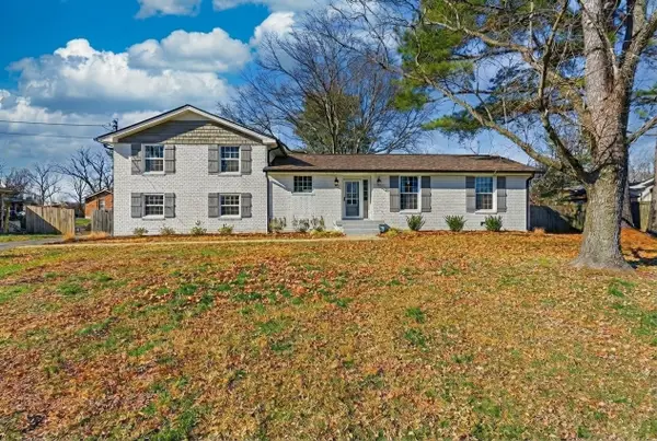 169 Wessington Pl, Hendersonville, TN 37075