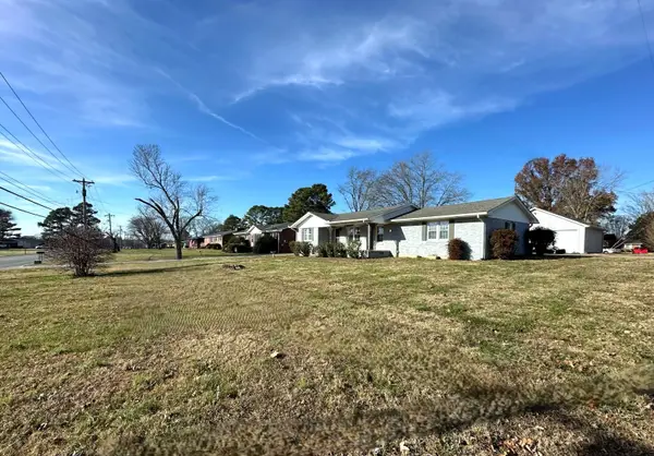 117 Blue Ribbon Pkwy, Shelbyville, TN 37160