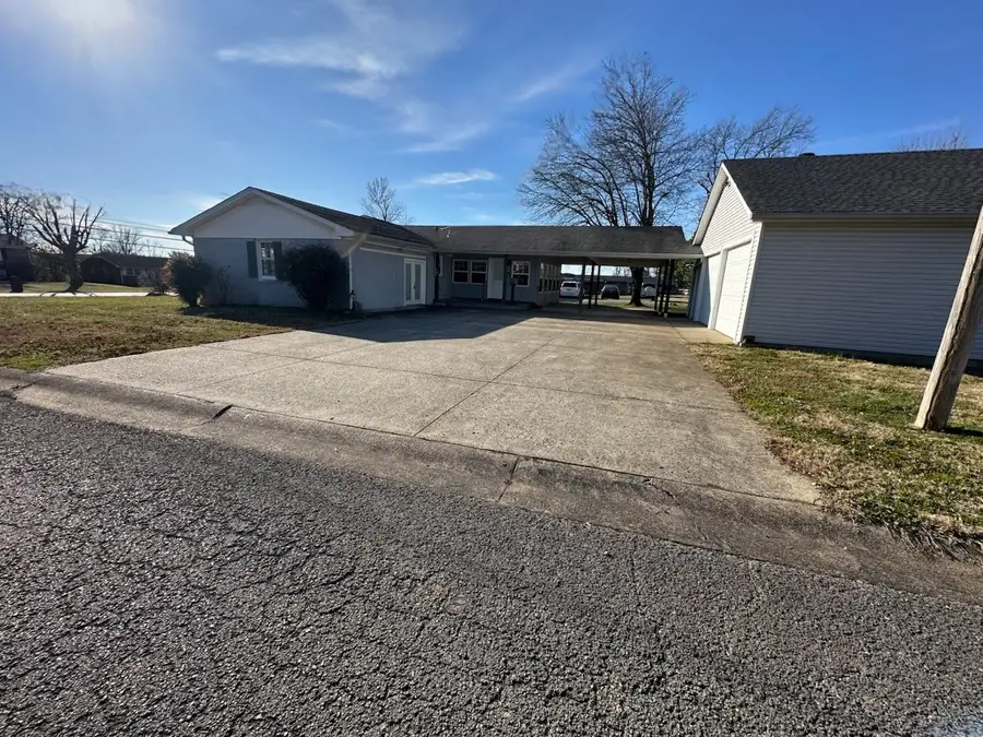 117 Blue Ribbon Pkwy, Shelbyville, TN 37160 - Image #2
