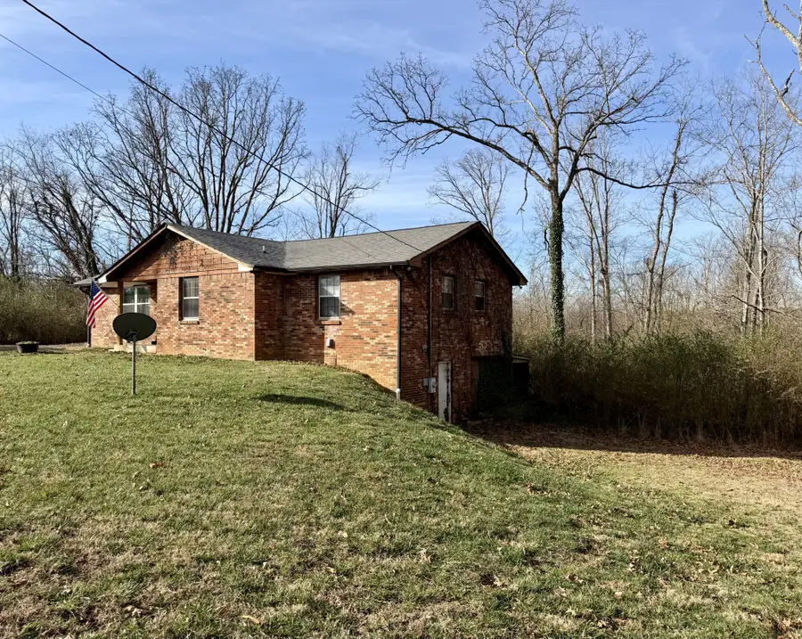 10555 New Cut Off Rd, Bon Aqua, TN 37025 - Image #2
