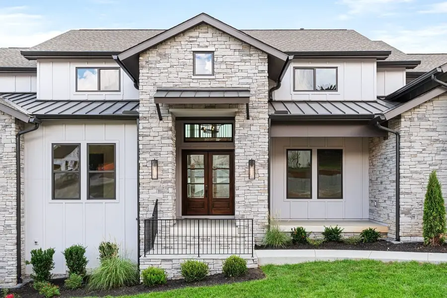 6065 Lookaway Cir, Franklin, TN 37067 - Image #2