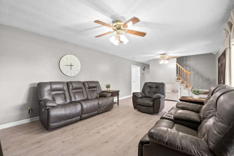 2430 Underwood Rd, Cunningham, TN 37052 - Image #3