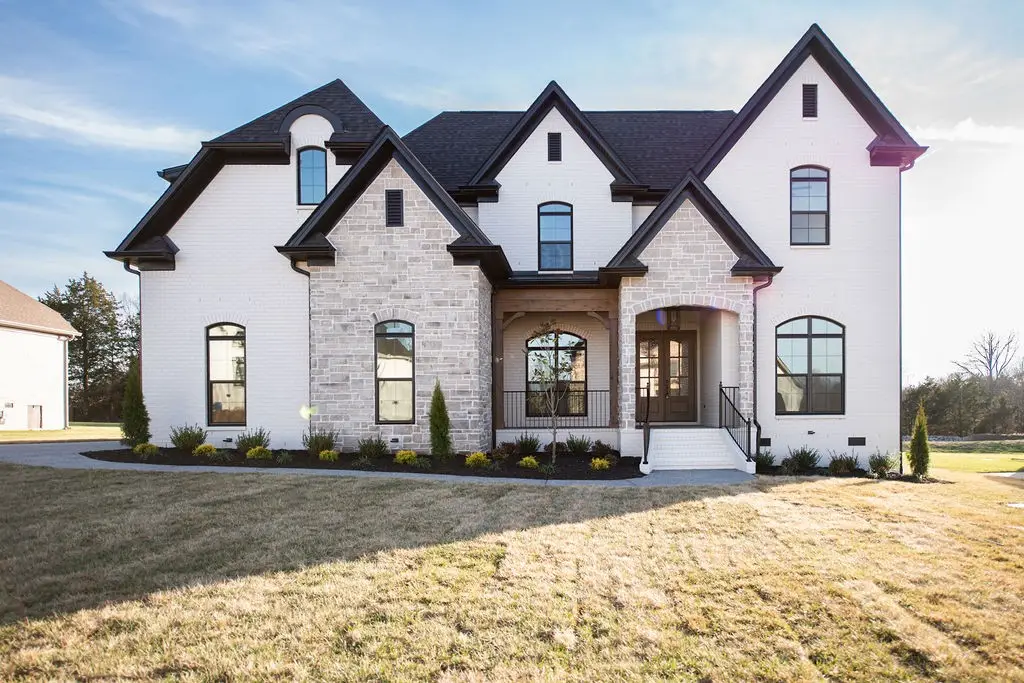 864 Harrisburg Ln, Mount Juliet, TN 37122 - Image #1