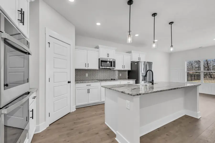 419 Blue Ridge Ct, Clarksville, TN 37043 - #2