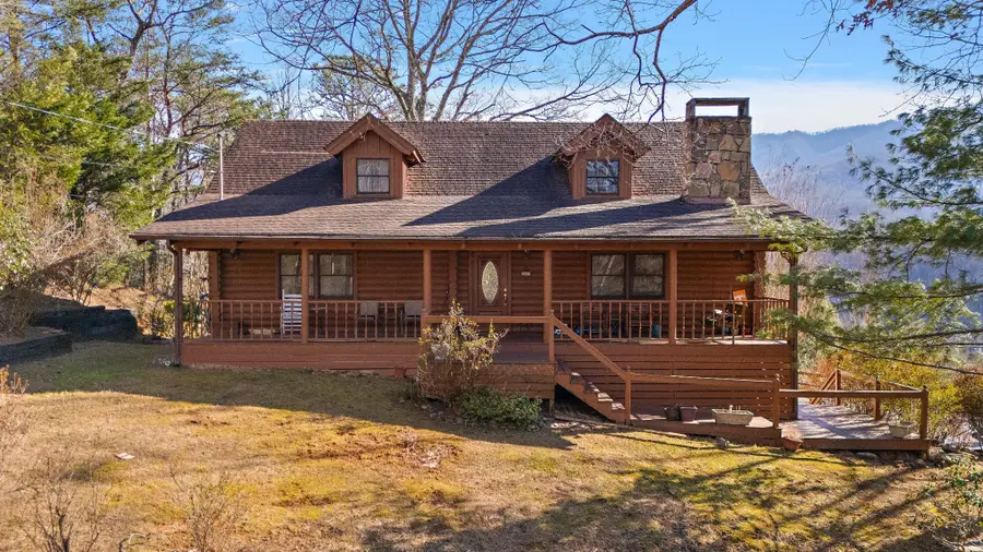 549 Geneva Ln, Gatlinburg, TN 37738 - Image #2