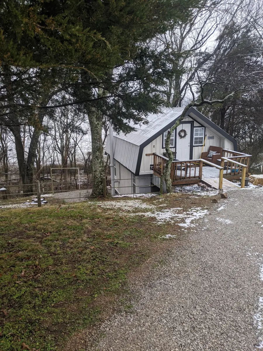 115 Hinshaw Ln, Cowan, TN 37318 - Image #2