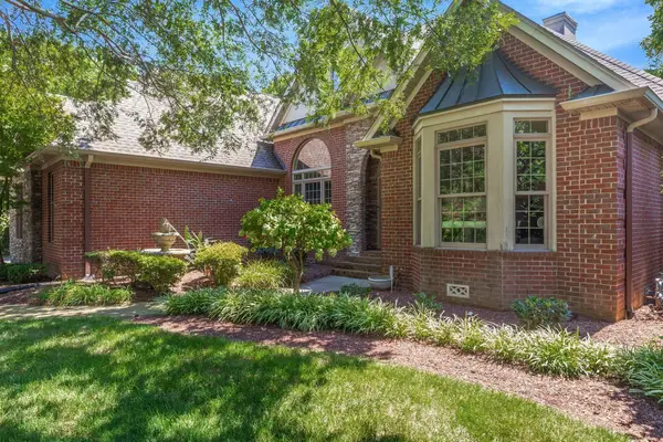 1504 Winterberry Dr, Murfreesboro, TN 37130