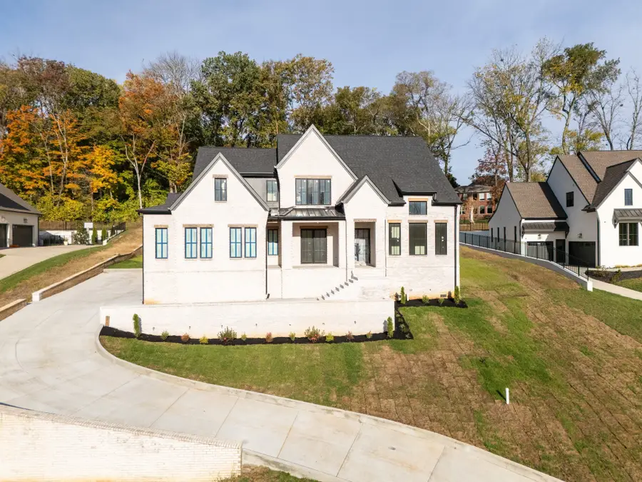 1586 Eastwood Dr, Brentwood, TN 37027 - Image #2