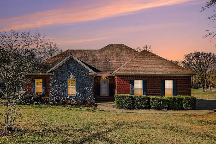 1238 Sam Johnson Rd, Columbia, TN 38401 - Image #2