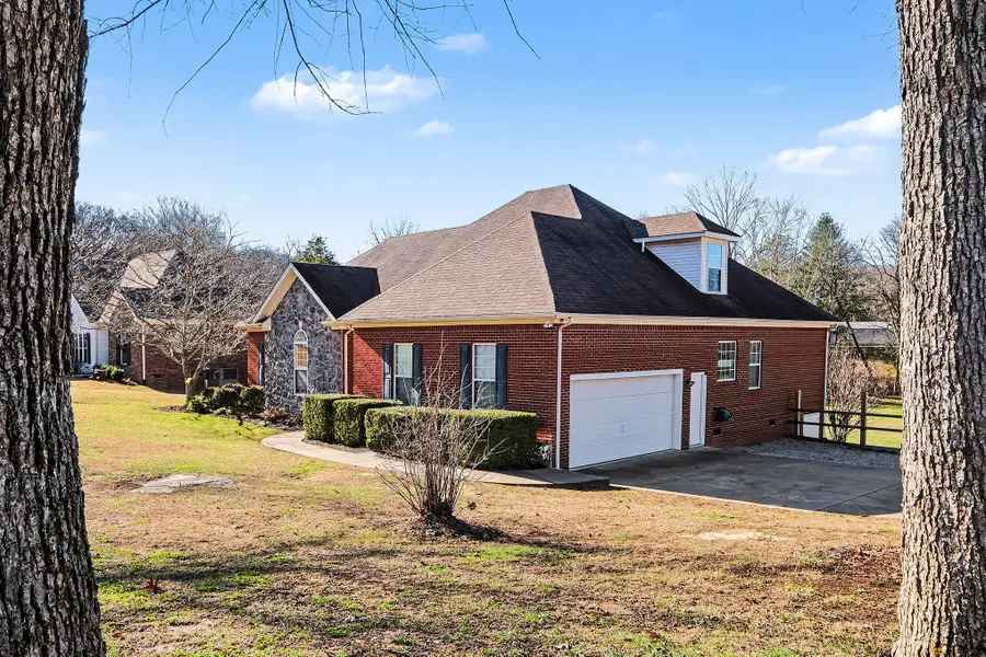 1238 Sam Johnson Rd, Columbia, TN 38401 - Image #3